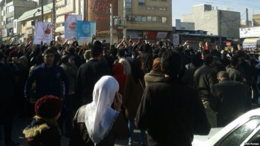 Protest in Kermanshah, 12-29-17