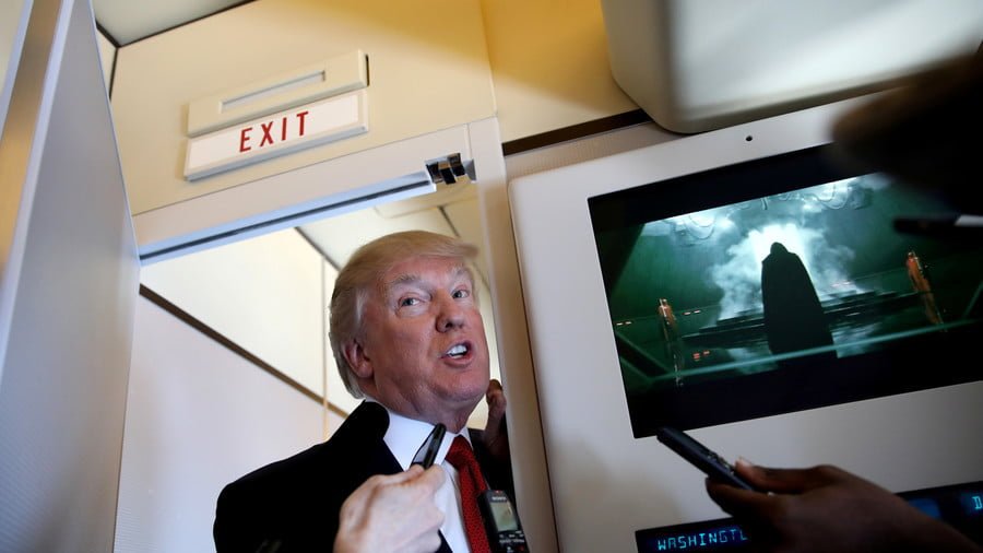 FILE PHOTO: U.S. President Donald Trump © Carlos Barria / Reuters
