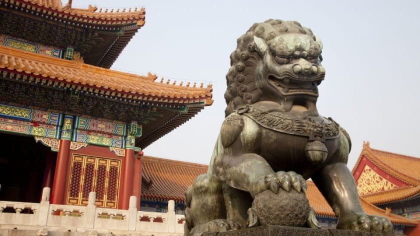 A Chinese guardian lion in the Forbidden City, Beijing. Intellectual and cultural traditions between the world's two superpowers differ greatly. Photo: iStock