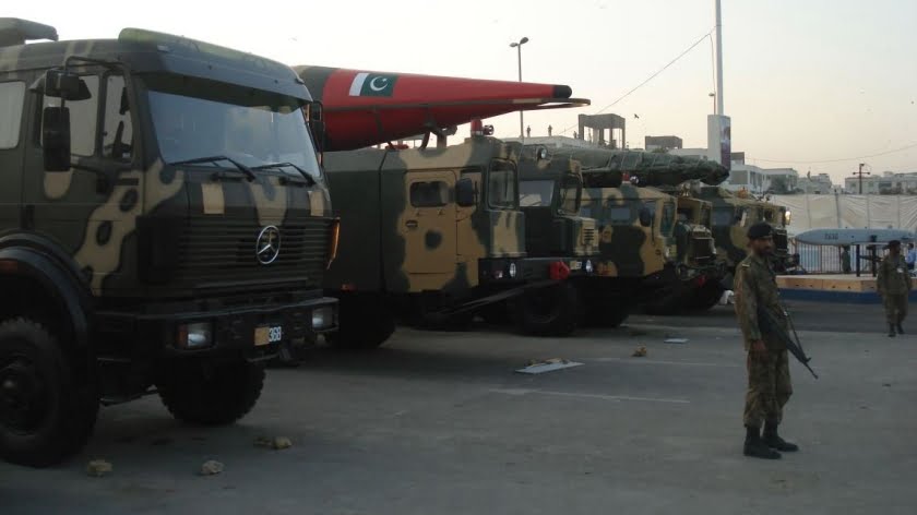 India and Pakistan Rattle Their Nuclear Sabres