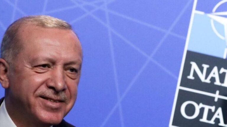 Between Russia and the USA: Will Turkey’s Zigzags Work in the ‘Ukraine Crisis’?