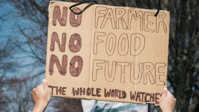 From Bill Gates to “The Great Refusal”: Farmers on the Frontline