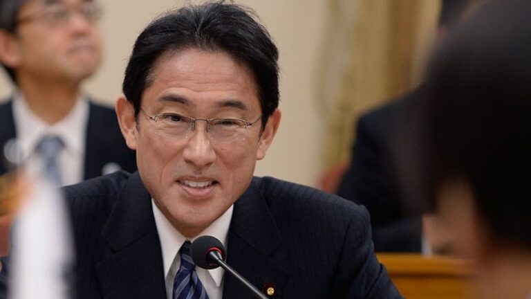 The Japanese Prime Minister Tours the Persian Gulf States to Discuss Decarbonization